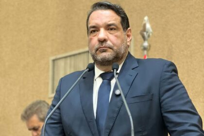 Alan Sanches chama de “desumana” orientação de Jerônimo de deixar pacientes nos corredores dos hospitais