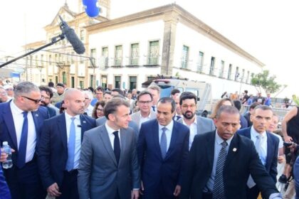 Prefeito Bruno Reis recepciona Emmanuel Macron na abertura do Festival Nosso Futuro França-Brasil