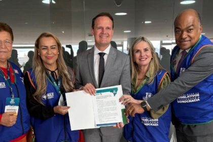 Presidente Ivana Bastos reforça defesa do pacto federativo e oposição à PEC 38/2025