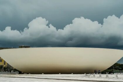 Deputados pedem investigação federal sobre megaoperação no Rio