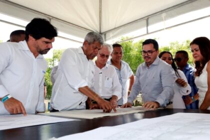 Em Araçás, Jerônimo anuncia pacote de obras para a revitalização de áreas importantes do município