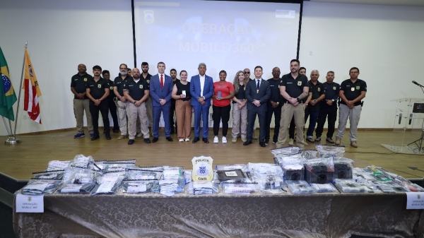 Operação da Polícia Civil recupera 2.181 celulares roubados na Bahia