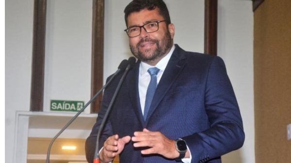 Marcinho Oliveira comemora "tricampeonato" no Prêmio Destaque Parlamentar da Assembleia