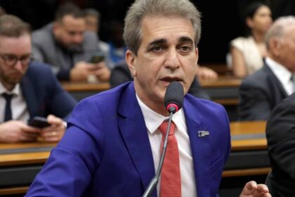 Proposta por Robinson Almeida, Feira de Santana sedia audiência pública para criação de nova Universidade Federal