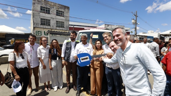 Jerônimo entrega 57 viaturas e autoriza ampliação do Hospital Regional de Santo Antônio de Jesus