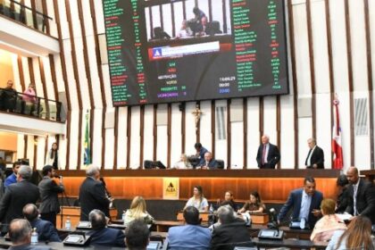 Mesmo com obstrução da bancada da minoria, Assembleia aprova pedido de empréstimo de R$2 bilhões