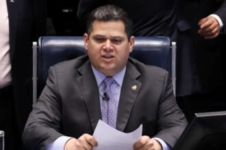 Presidente do Senado, Davi Alcolumbre cancela sabatina de Jorge Messias ao STF