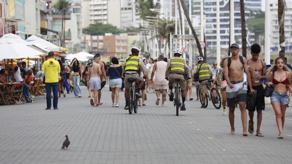 Policiamento ciclístico reforça segurança durante a Operação Verão na Bahia