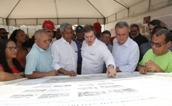 Em vistoria no Bairro da Paz, Trindade destaca impacto social e econômico de macrodrenagem