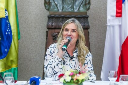 Presidente Ivana Bastos reúne imprensa e faz o balanço do seu primeiro ano à frente da ALBA