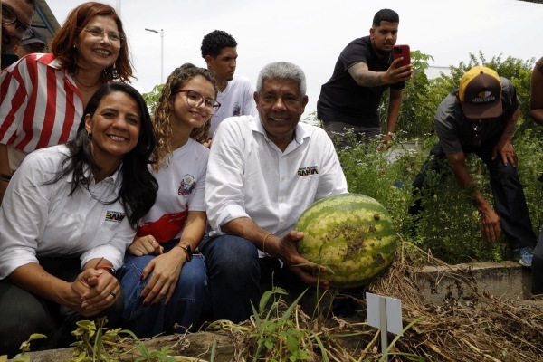 Jerônimo participa de inauguração de obras em Ilhéus, no sul da Bahia