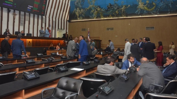 ALBA aprova cinco projetos de lei do Executivo e um do Legislativo