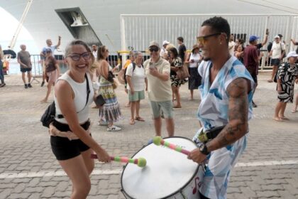 Mais de cinco mil turistas do primeiro cruzeiro de dezembro desembarcam em Salvador