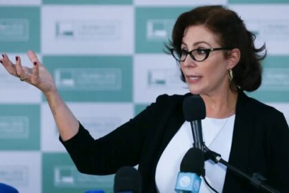 Carla Zambelli renuncia ao mandato; Câmara dará posse ao suplente