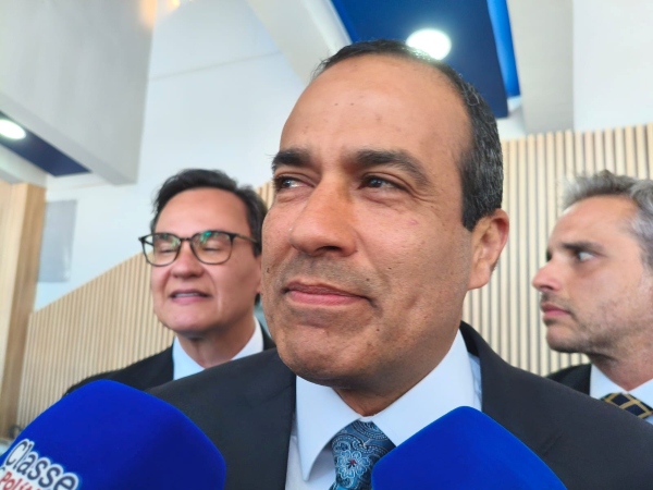 Bruno Reis chama chapa puro-sangue do PT de “panelinha” e afirma que grupo segue interessado em atrair Angelo Coronel