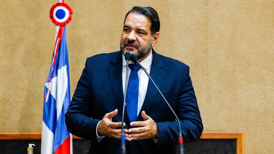 Ivana Bastos apresenta projeto de resolução dando o nome de Alan Sanches ao Serviço Médico da ALBA