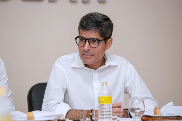 ACM Neto critica filas no ferry-boat e dispara: “Trabalhador não pode curtir a folga sem dor de cabeça pra ir e voltar pra casa”