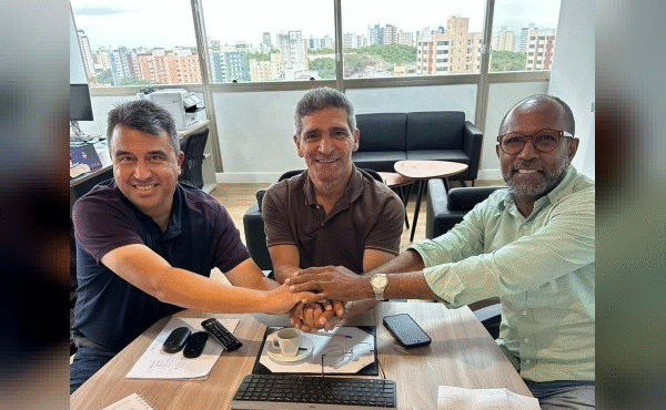 Raimundo Costa, Adriano Lima e Bebeto Galvão selam aliança e decidirão juntos filiação partidária