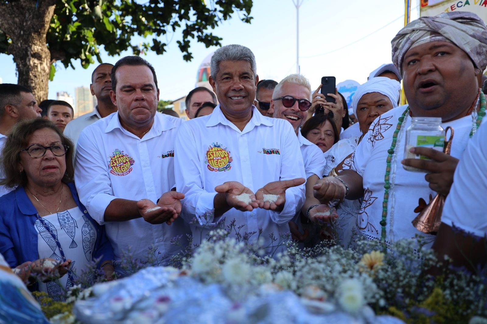 Jerônimo Rodrigues exalta fé e tradição na Festa de Iemanjá, em Salvador