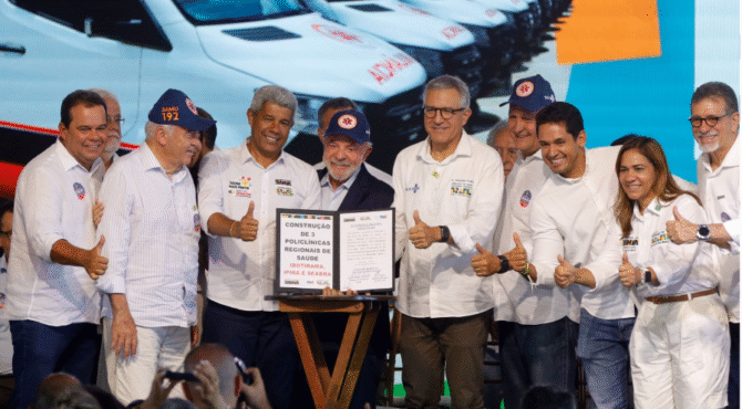 Bahia recebe mais de R$ 300 milhões em investimentos do PAC Saúde com entrega de veículos e equipamentos