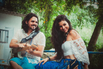 Março Mulher: Cantora Ravena Franco destaca força feminina para conciliar múltiplas carreiras