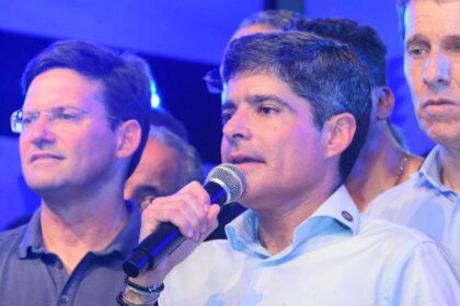 “A gente sai daqui motivado e confiante na construção da vitória”, diz ACM Neto em Feira de Santana