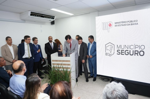 MPBA reúne prefeitos baianos para debater políticas de segurança pública