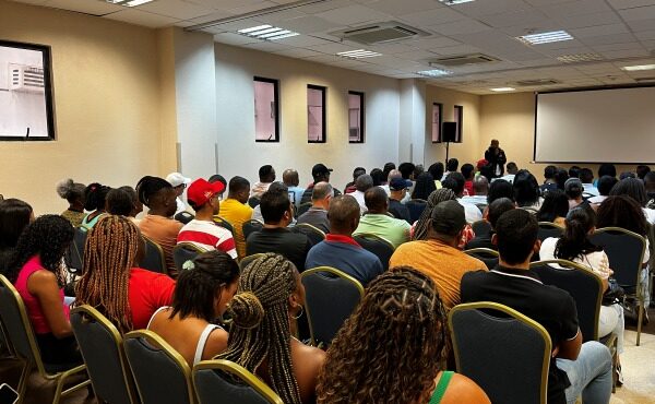 Suíca mobiliza mais de 300 lideranças em debate sobre eleições de 2026