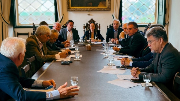 ACB recebe relator da PEC da escala 6x1 e reforça defesa de diálogo com setor produtivo