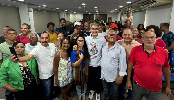Bira Coroa declara apoio à reeleição de Robinson Almeida em encontro com lideranças em Salvador