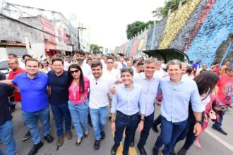 Em Ilhéus, ACM Neto participa de homenagens a São Jorge, exalta gestão de Valderico Jr. e diz que Bahia vive clima de mudança