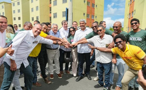 “Quando há decisão, gestão e presença, o sonho sai do papel e vira realidade”, afirma José Trindade na entrega do Residencial Zulmira Barros