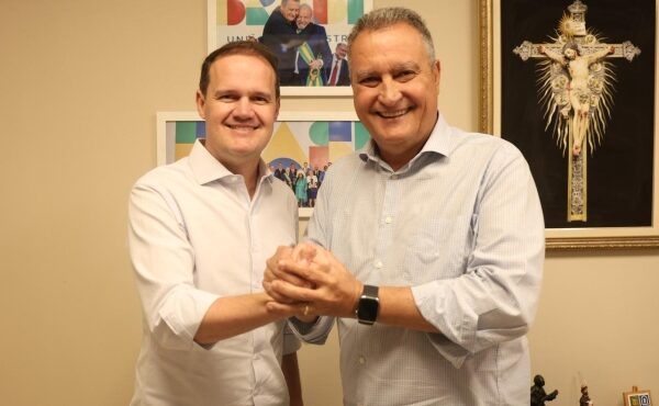 Em reunião com Rui Costa, Júlio Pinheiro reafirma importância da parceria com os municípios: “Desenvolvimento chegando na ponta”