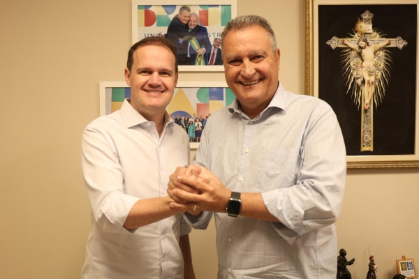 Em reunião com Rui Costa, Júlio Pinheiro reafirma importância da parceria com os municípios: “Desenvolvimento chegando na ponta”