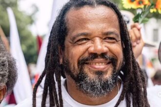 Kleber Rosa celebra aprovação do fim da escala 6x1 na CCJ da Câmara