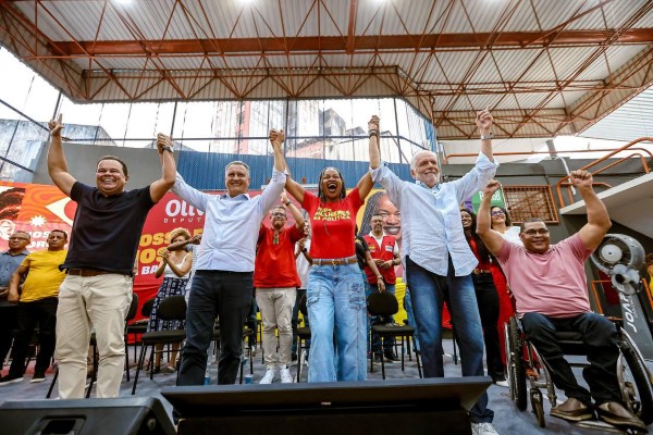 Em plenária lotada, Rui Costa afirma que grupo liderado por ex-prefeito tem desprezo pela periferia