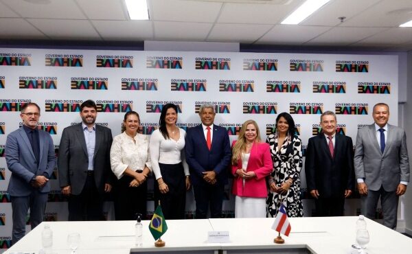 Jerônimo anuncia mudanças no secretariado e em órgãos do Estado; confira