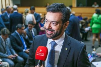 “74% dos baianos querem mudança e esse caminho passa por ACM Neto”, diz Tiago Correia sobre pesquisa Quaest