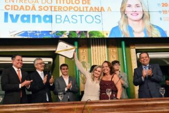 Presidente Ivana Bastos recebe título de cidadã soteropolitana; iniciativa foi da vereadora Aladilce