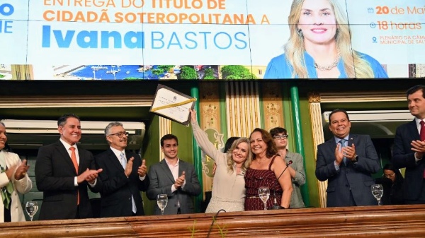 Presidente Ivana Bastos recebe título de cidadã soteropolitana; iniciativa foi da vereadora Aladilce