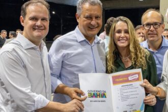 Prefeita de Jaguaquara declara apoio a Júlio Pinheiro: "Ajudou muito a nossa cidade"