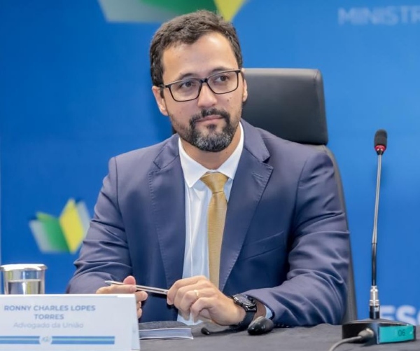 Referência nacional em licitações, Ronny Charles fará palestra sobre uso de e-marketplace em compras públicas no Congov Brasil, em Salvador