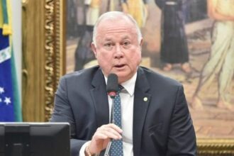 Deputado diz que Jerônimo não conseguirá repetir tática de se esconder atrás do PT: “Agora os problemas estão na conta dele”