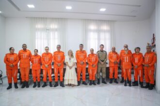 “Há honrarias que tocam o peito. Esta toca a alma”, afirma presidente da ALBA ao receber a mais alta honraria do Corpo de Bombeiros Militar da Bahia