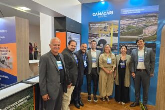 Camaçari fortalece agenda industrial e automotiva durante reunião na INDEX Bahia 2026