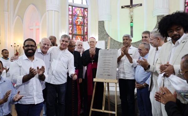 Governo do Estado entrega obra de restauração da fachada do Santuário Senhor dos Passos