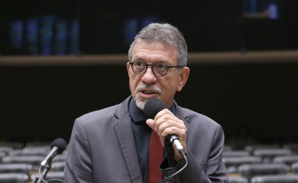 Prefeitura de Salvador dá calote até em empresa de bolsonarista”, diz Afonso Florence