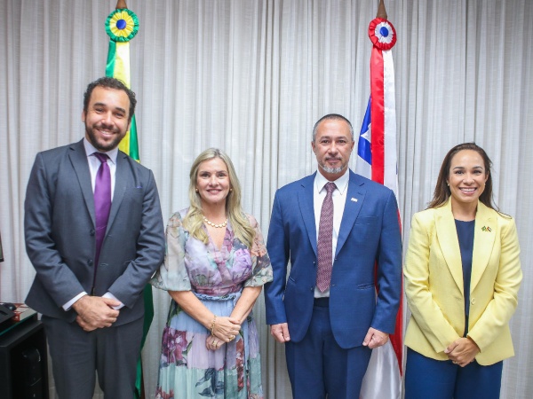Presidente Ivana Bastos recebe visita oficial do embaixador dos Emirados Árabes Unidos no Brasil