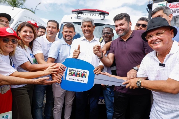 Com a presença do governador, entregas marcam a celebração do Dia do Trabalhador em Riachão do Jacuípe