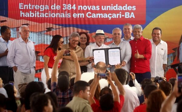 Parceria Bahia-Brasil realiza sonho da moradia digna para quase 400 famílias em Camaçari